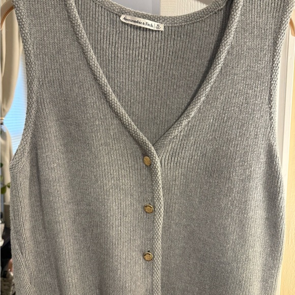 Abercrombie & Fitch Gray Mara Button-Up SweaterVest - Picture 3 of 5